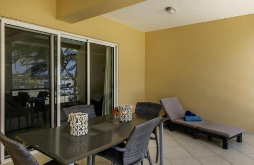 Kralendijk Hotel | Oceanfront Retreat at Seaview Wahoo with Private Beach