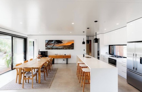 Yallingup House | Seaview Yallingup: Enjoy Your Holiday with Family-Friendly Comfort