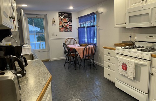 Moody Bed & Breakfast | Top-Rated Seawalk Apartments with Breakfast in Ogunquit