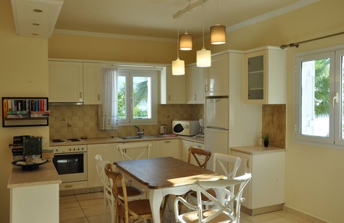 Karavados Villa | Tranquil Sea Wave Villa: Oceanfront Bliss Awaits You
