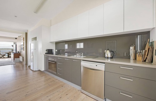 Gerroa House | SeaWest - Breathtaking Ocean Views & Pet-Friendly Stays