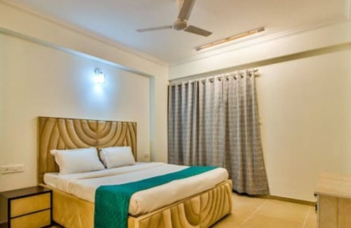Saunta Vaddo Apartment | Seawinds Service Apartment with Pool and Breakfast Included