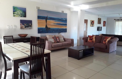 Sodwana Bay House | Cozy SeaXplore Lodge & Dive Center with Pool and Kitchen