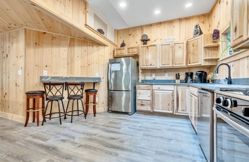 Sebago Cottage | Discover Sebago Lake Waterfront: Pet-Friendly and Scenic Views