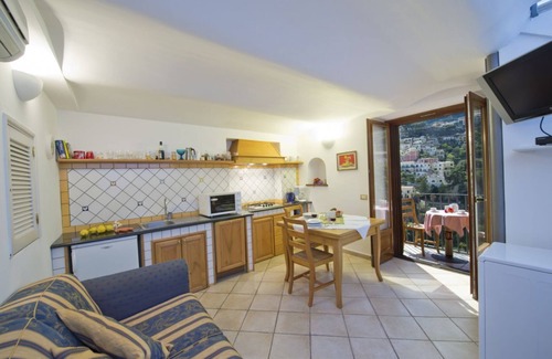 Arienzo Apartment | Enjoy Sebastien Balcony in Central Positano with Breakfast