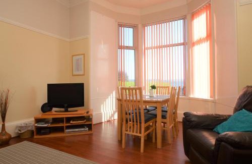 Kilmun Apartment | Discover Sebright Holiday Apartment: 4-Star Family Retreat