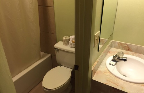 Sebring Hotel | Family-Friendly Sebring Inn with Delightful Breakfast Options