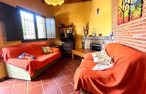 Orgiva House | Guest Rated 10/10: Secano de Paco with Pool & Pet Friendly