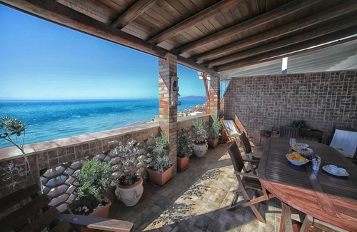 Seccagrande Apartment | Seccagrande Sea View Apartment with Full Kitchen & 4 Stars
