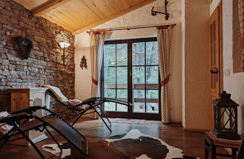 Reichenau House | Experience Nature at Sechszirbenhütte in the Nock Mountains