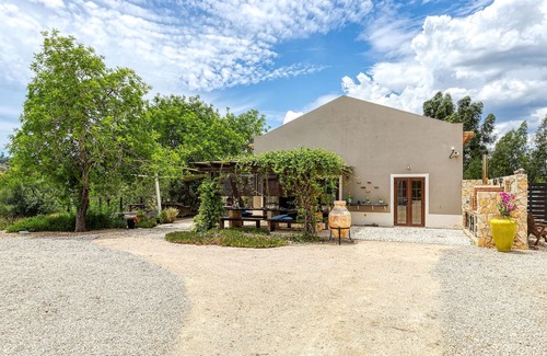 Sao Bartolomeu de Messines Villa | Tranquil Algarve Retreat with Ocean Views & Spa Amenities
