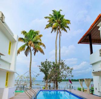 Muhamma Villa | Peaceful Getaway at Seclude by the Lake, Alleppey