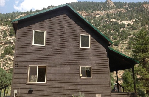 Buena Vista Cabin | Idyllic Retreat with 14er Views & Private Hot Tub
