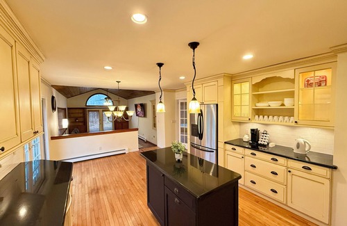 Galloway House | Secluded 3-Acre Retreat – Private King Suite, Full Kitchen, Near Atlantic City!