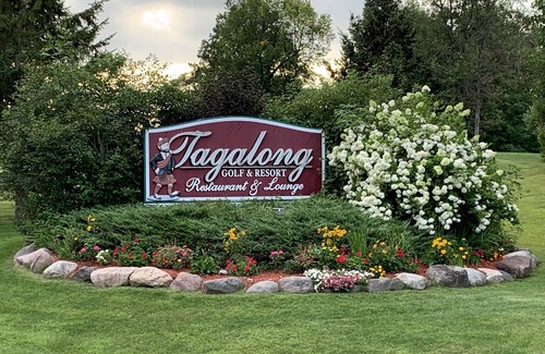 Birchwood Condo | Secluded 3 BD/3 BA condo at Tagalong Golf Resort.