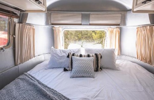 Fredericksburg Other | Serene Airstream Retreat with Hot Tub & WiFi Access