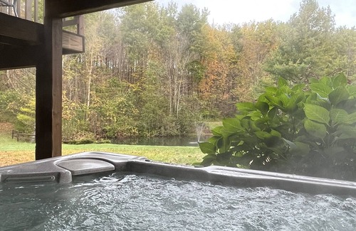 Rodman Apartment | Relaxing Retreat with Hot Tub and Game Room Overlooking Ponds