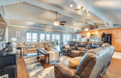 Avinger House | Discover Avinger Retreat with Lake Access & Spa Amenities