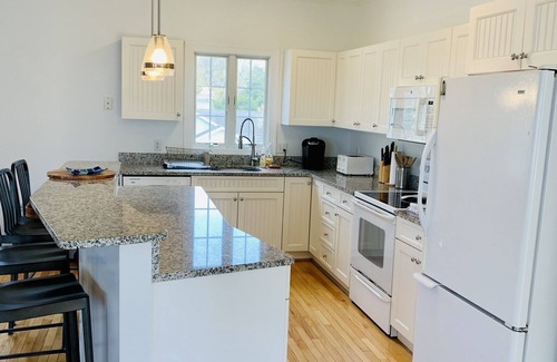 Villas House | Secluded Beach Access with Pet-Friendly Amenities & Bay Views