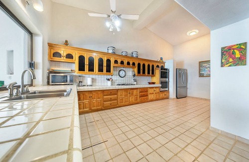 Pescadero House | Beach Front Estate: Family & Pet Friendly with Ocean Views
