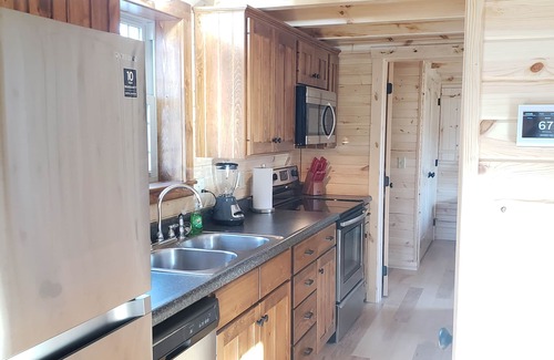 Rockbridge Cabin | Idyllic Cabin Retreat with Hot Tub in Hocking Valley