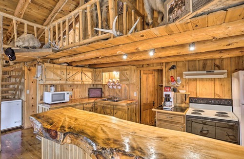 Belle Fourche Cabin | Ideal Belle Fourche Cabin for Large Groups & Families