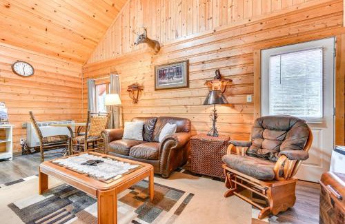 Bigfork House | Idyllic Bigfork Cabin with Canoes Near Swan River