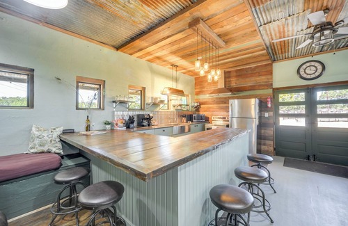 Blanco House | Exclusive Blanco Retreat with Private River Access & Spa
