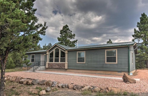 Boulder House | Serene Boulder House - Ideal Getaway by National Forests!