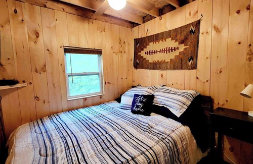 Steuben Cabin | Secluded Cabin in Pinkham Bay on the Coast of Maine