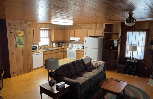 Quewhiffle Cabin | Idyllic Cabin Retreat Near Carolina Horse Park & Valkyrie