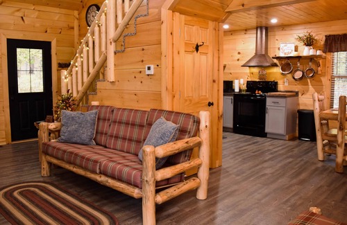 West Union Cabin | Cozy Cabin Retreat in Picturesque Amish Country