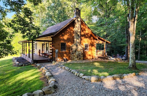 Nelsonville Cabin | Experience Serenity: Secluded Cabin with Hot Tub & King Bed