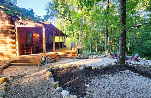 Nelsonville Cabin | Experience Serenity: Secluded Cabin with Hot Tub & King Bed