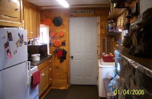 Millmont Cabin | Idyllic Cabin Retreat by Pennscreek - Guest Rated 9.8
