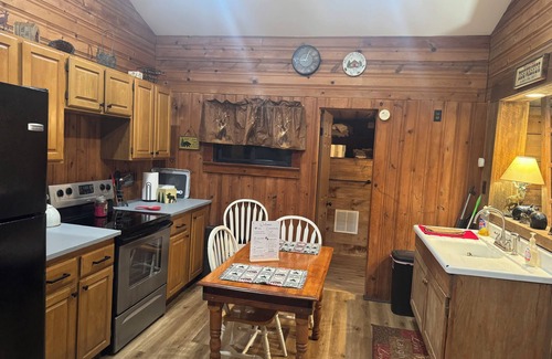 Dushore Cabin | Cozy Secluded Cabin Near Dushore - 9.8 Rated Retreat