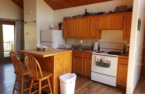 Hatton Cabin | Secluded Cabin with Deck Near Cossatot River - 10/10 Rating