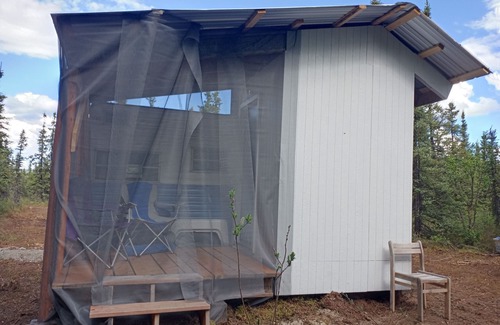 Clear House | Private 5-Acre Retreat with Hot Shower & Family-Friendly Perks