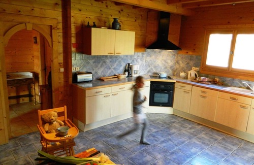 Onoz House | Stunning Detached Chalet with Pool and Breathtaking Views