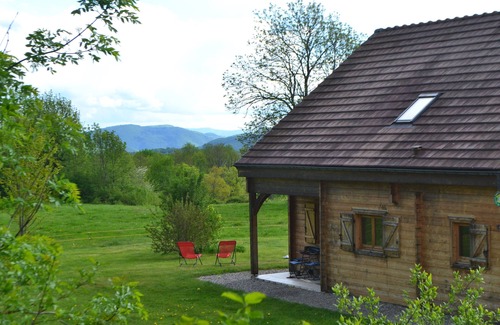 Onoz House | Stunning Detached Chalet with Pool and Breathtaking Views