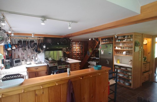 Jaffrey House | Tranquil Chalet at Mt Monadnock with Hot Tub & Pool Access