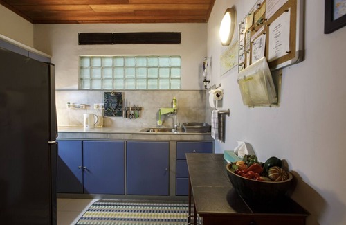 Hikkaduwa House | Cozy Oceanfront Bungalow with Unlimited Wi-Fi & Spa