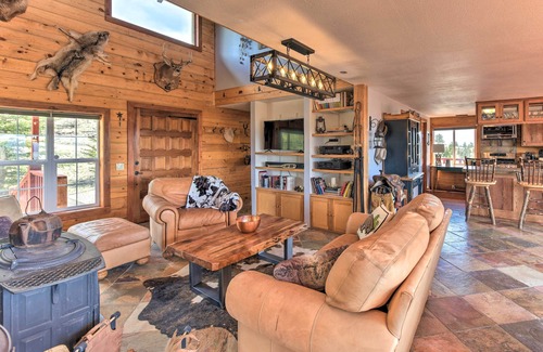 Cotopaxi Cabin | Idyllic Cotopaxi Cabin with Panoramic Mountain Views