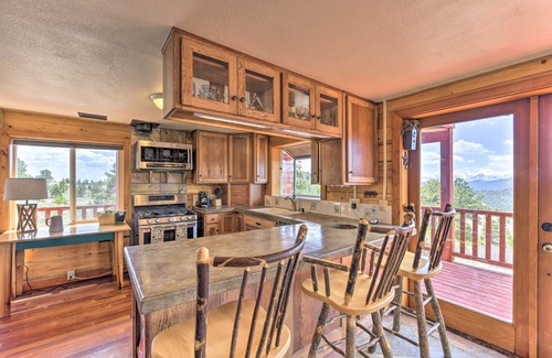 Cotopaxi Cabin | Idyllic Cotopaxi Cabin with Panoramic Mountain Views