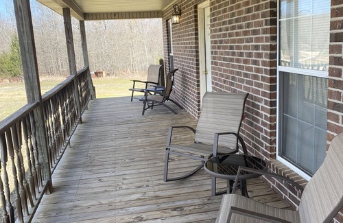 Pocahontas House | Pet-Friendly Secluded Country Home with 10/10 Guest Rating
