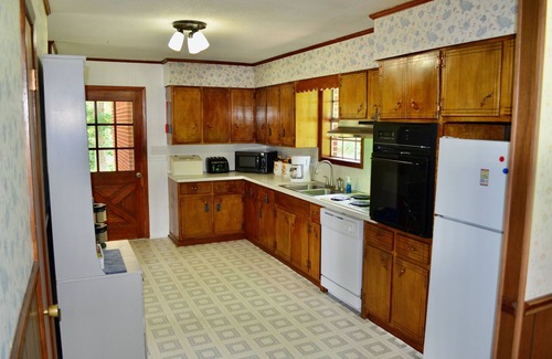 Westport House | Idyllic Country Home Near Natchez Trace State Park Forest