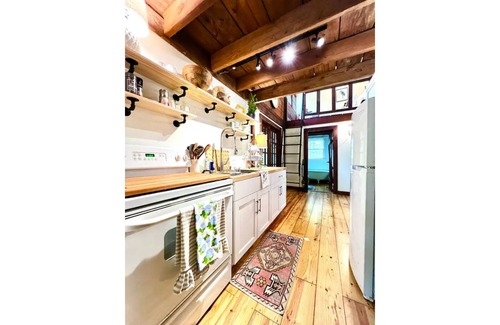 Hamilton Cabin | Exceptional Creekside Cabin Near Callaway Gardens & Spa