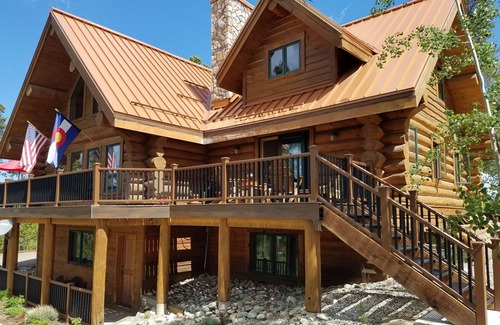 Winter Park Highlands House | Idyllic Log Home Retreat with Hot Tub Near Winter Park