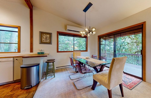 Rosario House | Secluded Dog-Friendly Retreat with Mountain Views & Spa