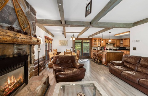 Upper Jay Cabin | Relaxing Family Cabin Retreat Near Whiteface - Pet Friendly
